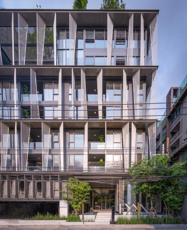 铝方通与钢结构公寓